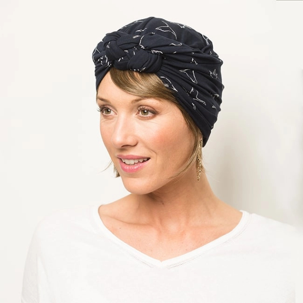 Turban Sonia bleu marine motifs cygnes Comptoir de Vie 