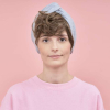 Fausse frange boucl&eacute;e blond fonc&eacute; dor&eacute; | Comptoir de Vie